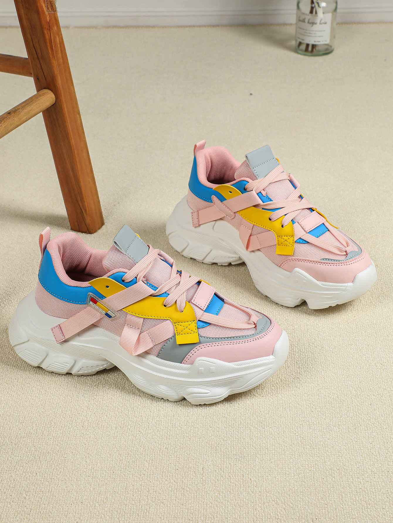 Dopamine Inspired Color-Block Pumps