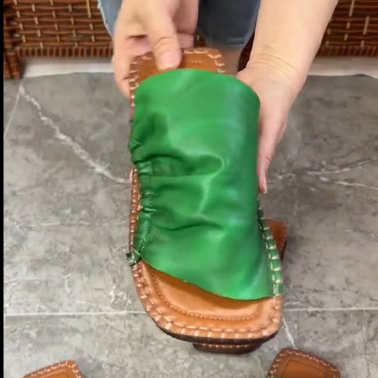 Lambskin tendon square toe flat sandals