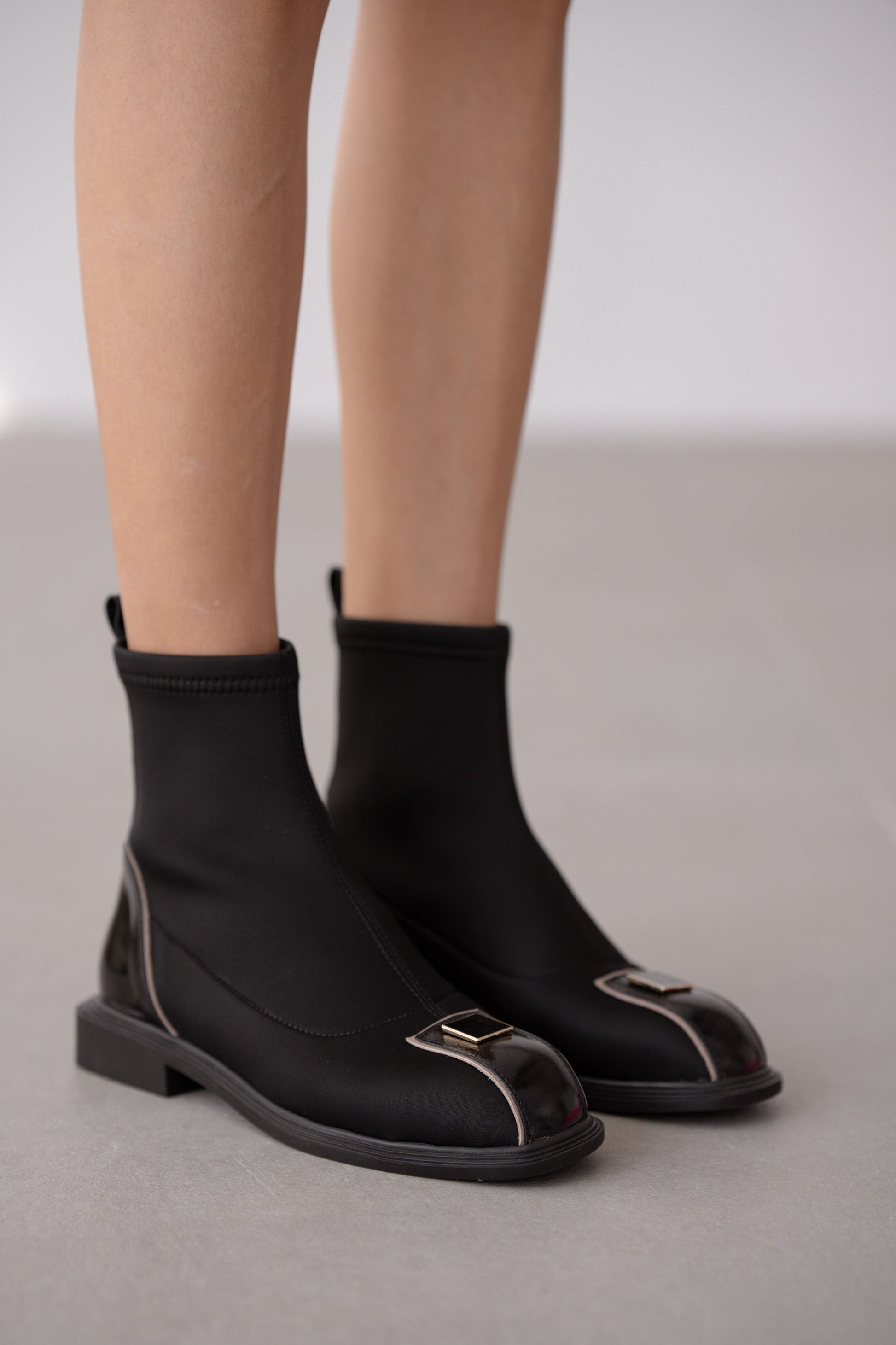 Snug Front Square Accessory Women's Stretch Boots