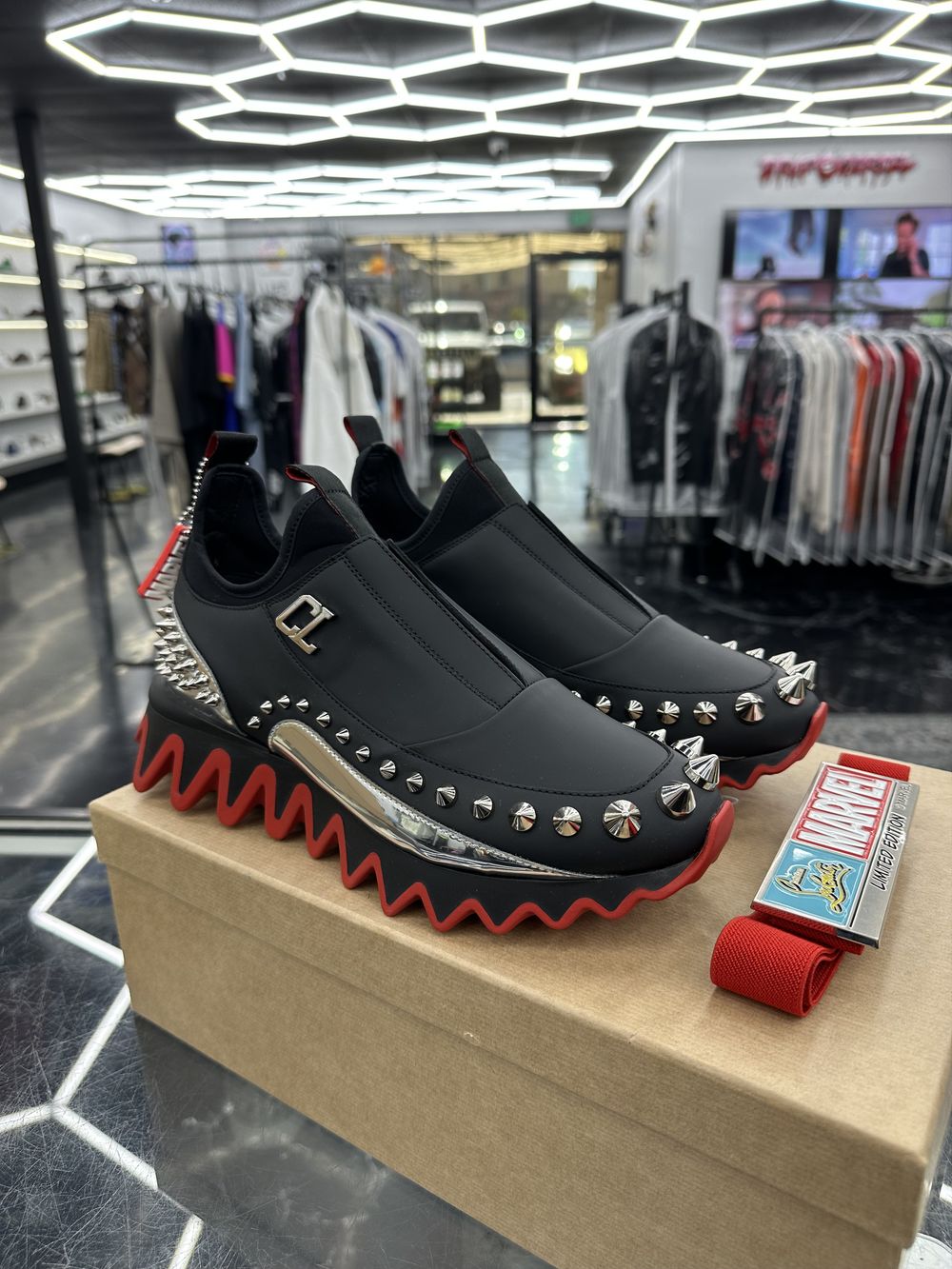 Original Calfskin Low-top trainers.