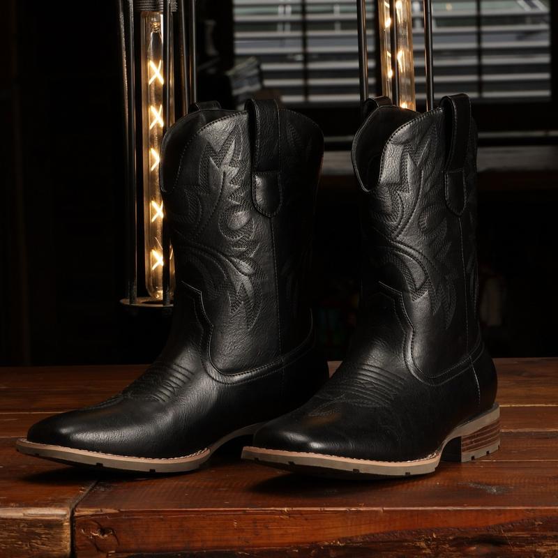 Square Toe Botas with Classic Embroidered