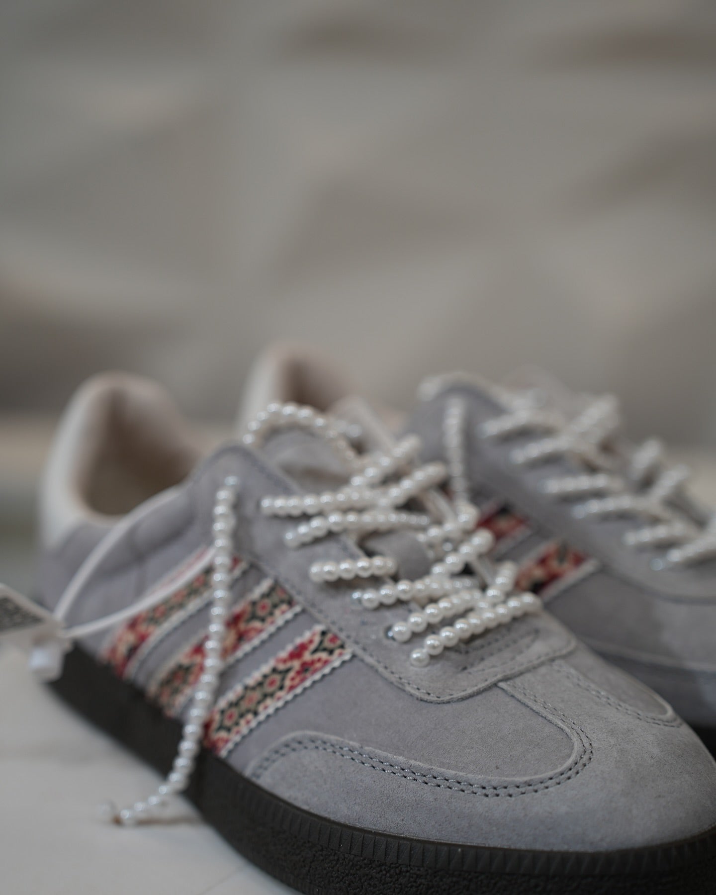 Bohemian pearl sneakers