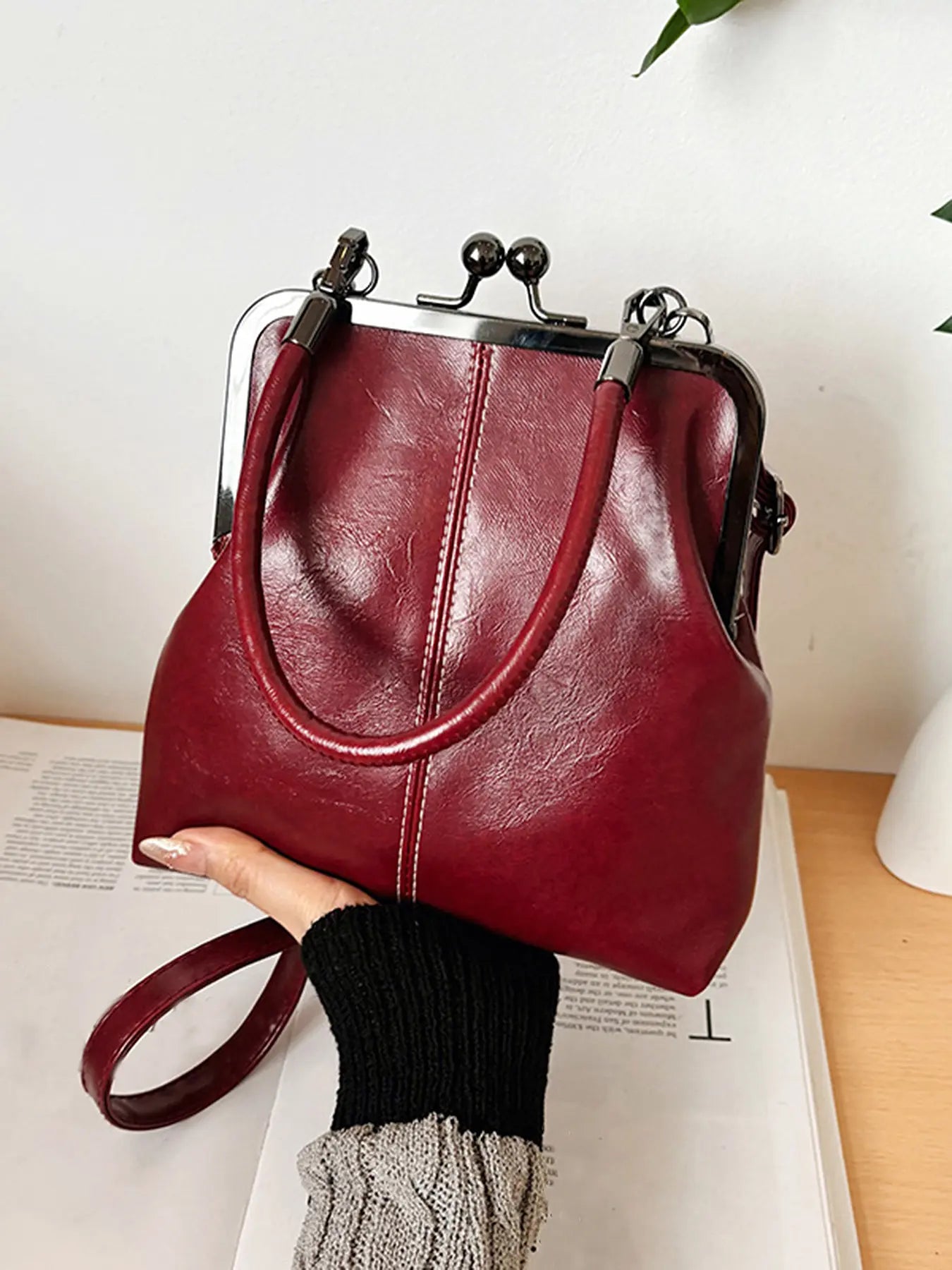 Women's Retro Fashion Shoulder Bag