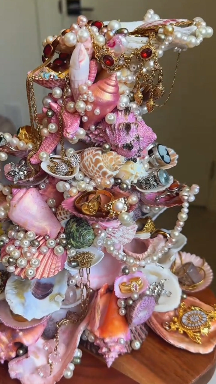Seashell jewelry stand/ jewelry holder