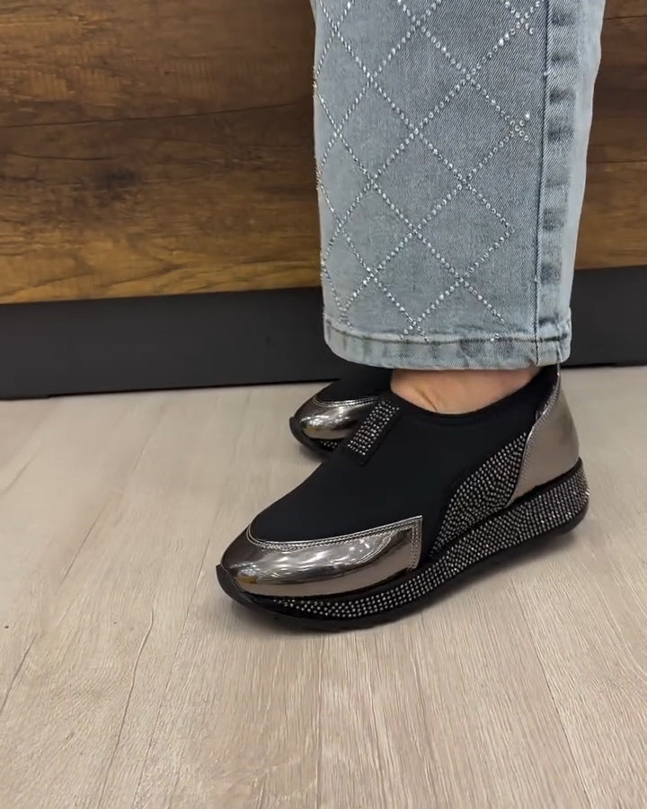 Women's Go Walk Joy Sneaker