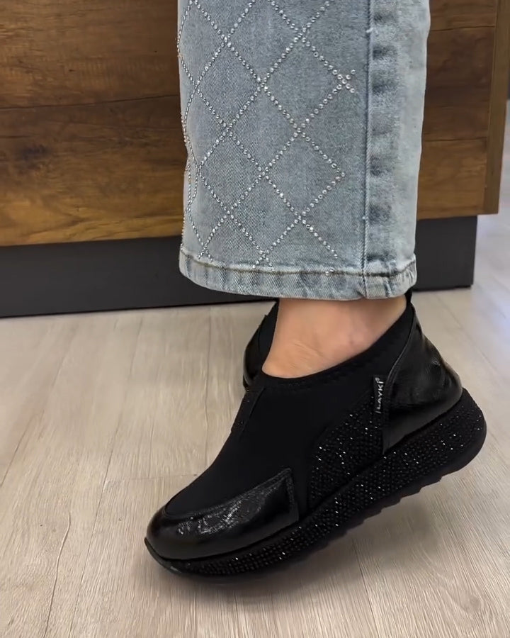 Women's Go Walk Joy Sneaker