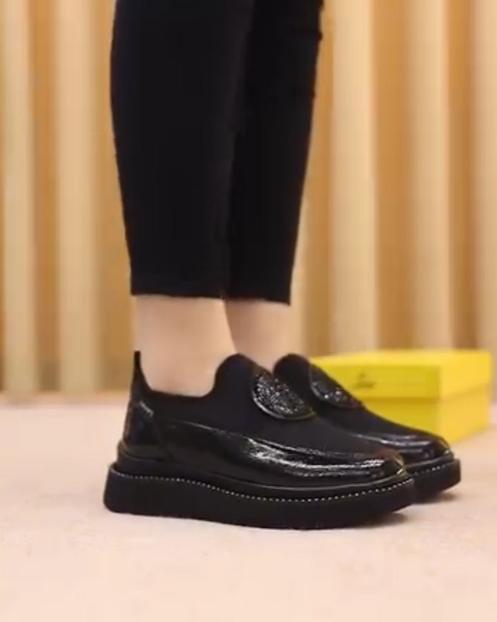 Comfortable Breathable Women Walking Shoes Slip on Trainers