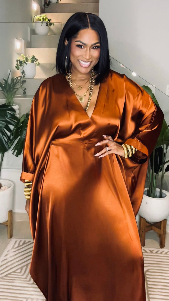 Mid-length sleeve V-neck silk dress