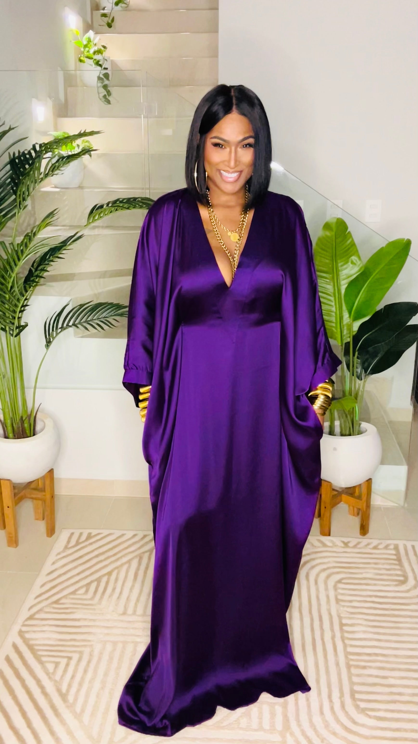 Mid-length sleeve V-neck silk dress