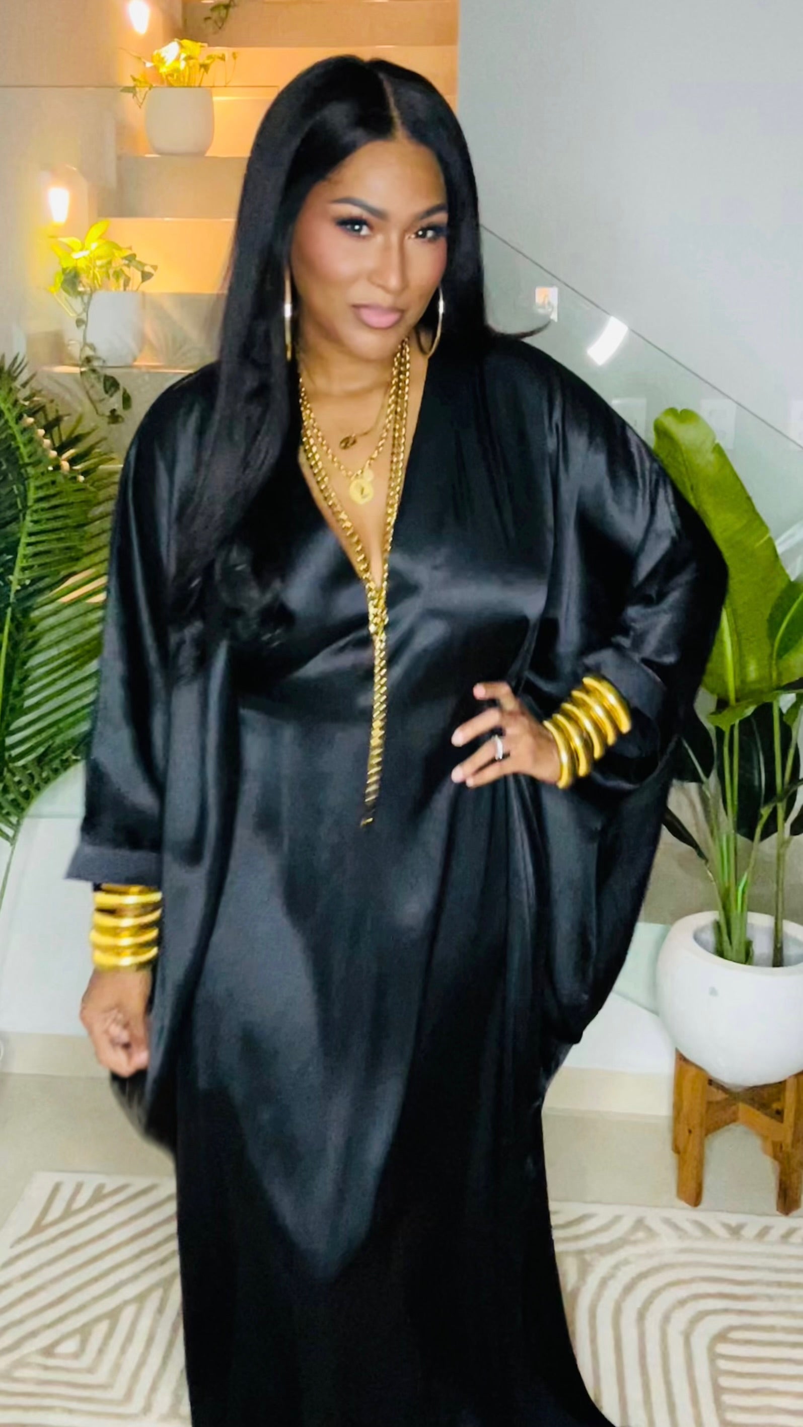 Mid-length sleeve V-neck silk dress