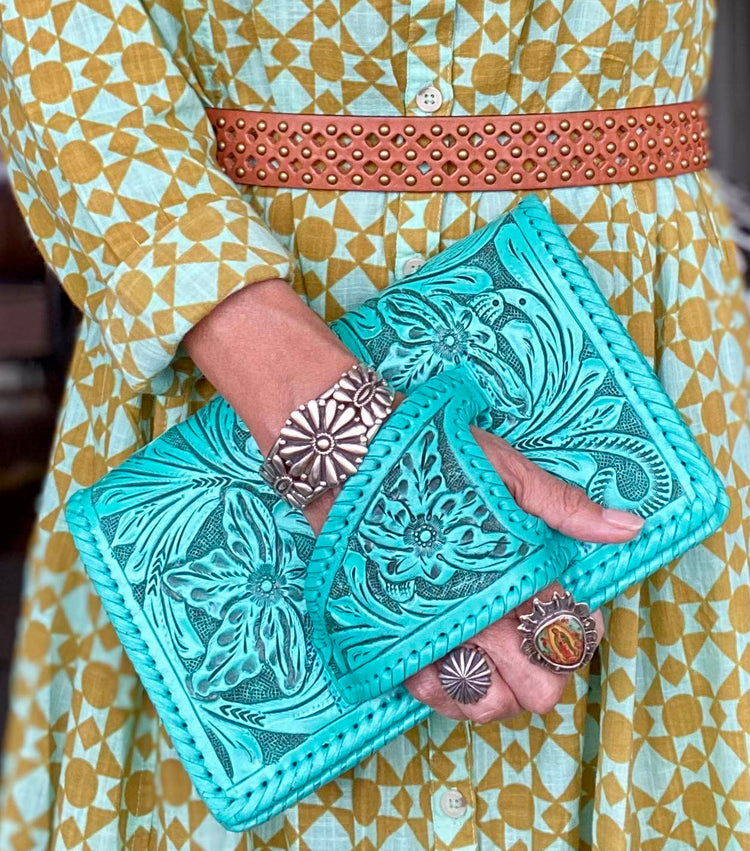 "Silver Flower Dance" Western-Style Clutch