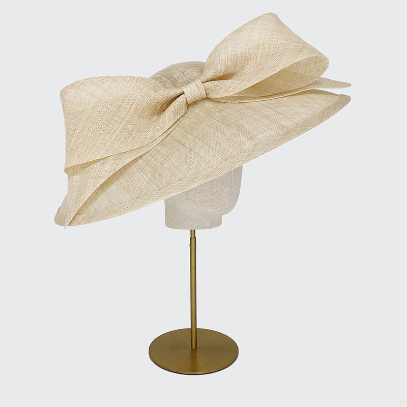 Fine straw sweep bell with large bow
