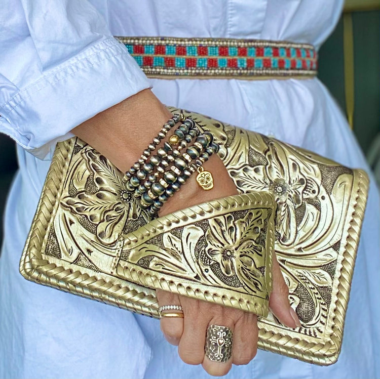 "Silver Flower Dance" Western-Style Clutch