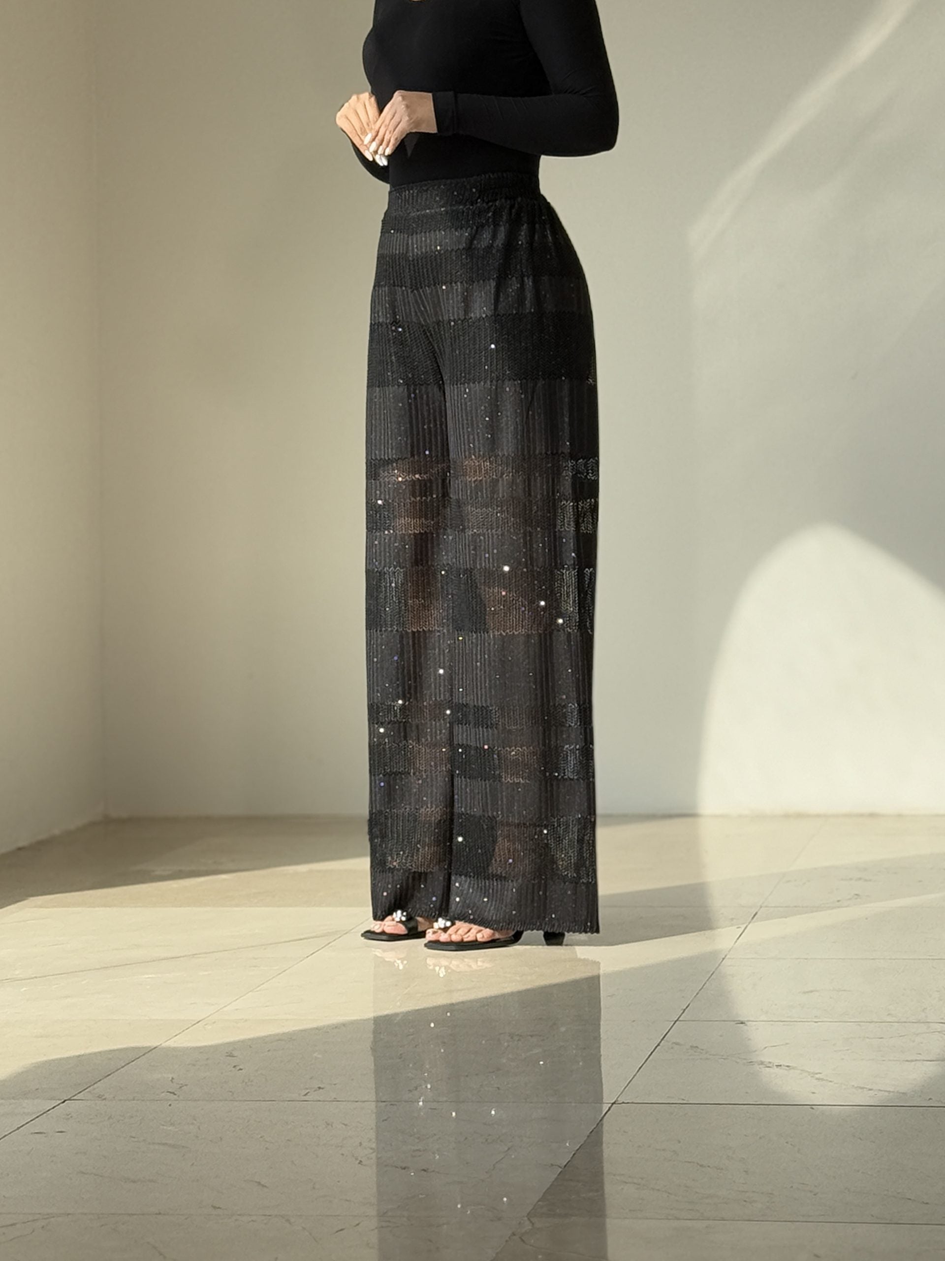 Shiny hollow embroidered pants
