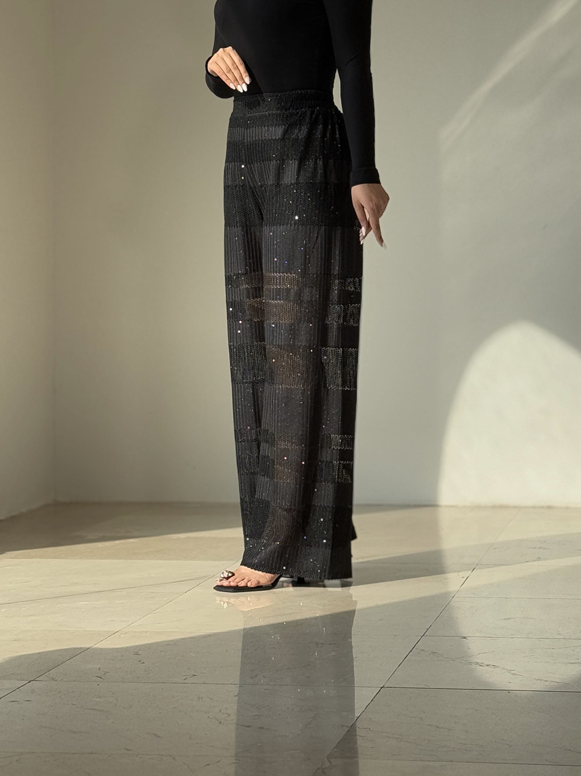 Shiny hollow embroidered pants