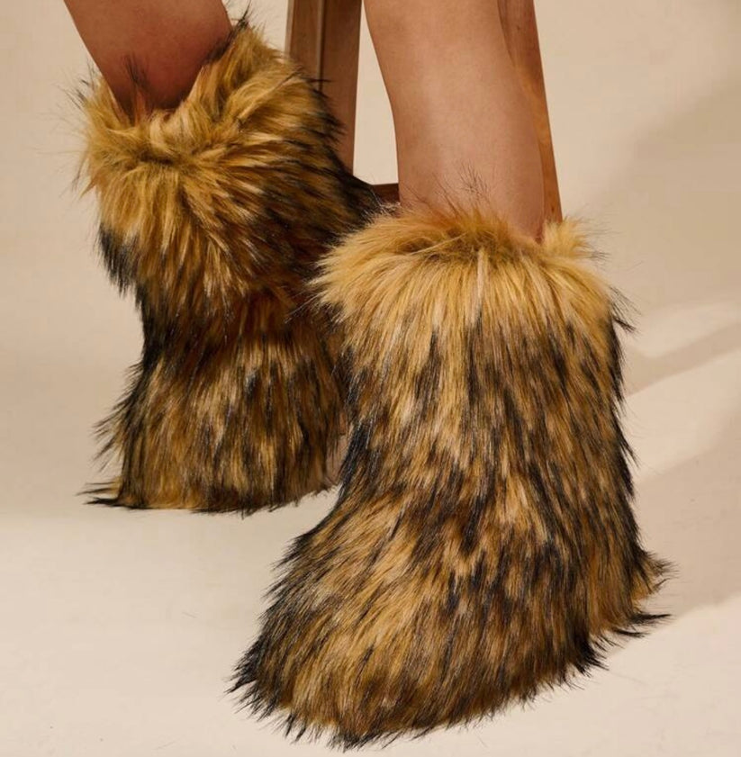 Leopard Printed Snow Shoes