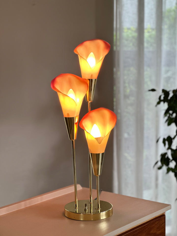 Vintage Calla-Style Lilly Table Lamp