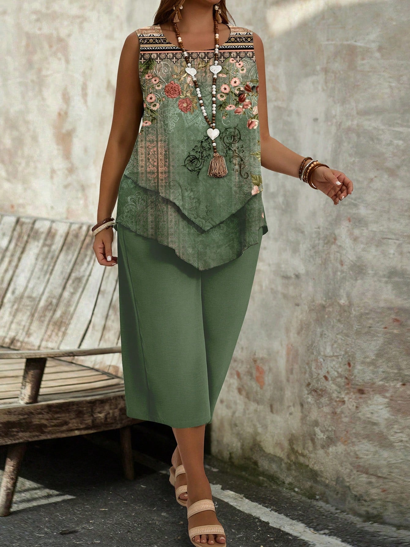 Floral Print Round Neck Tank Top & Wide Leg 3/4 Pants 2 Pieces Set