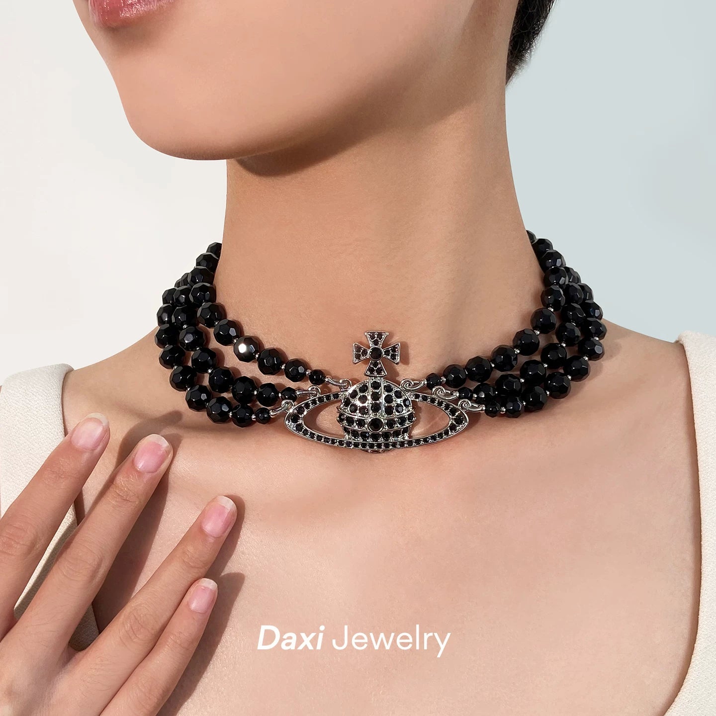 Saturn Three-Layer Pearl Necklace