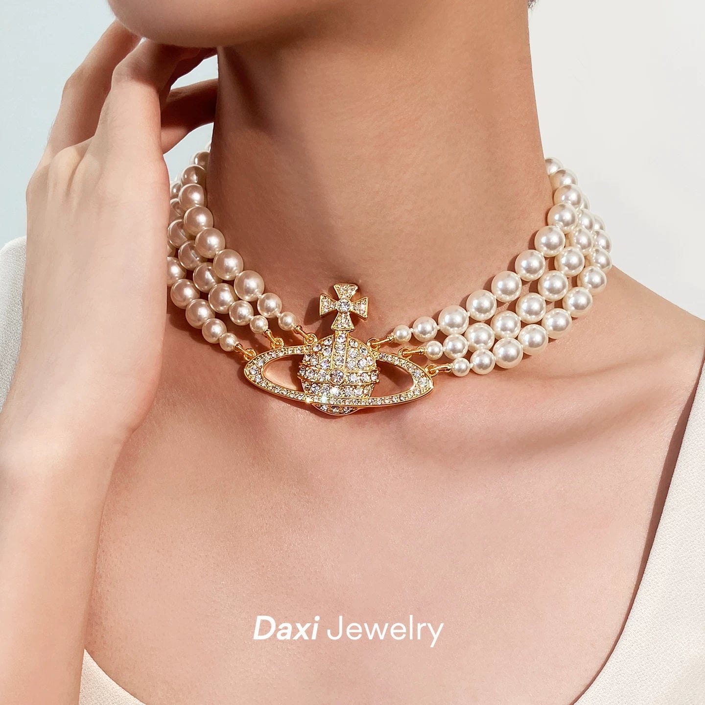 Saturn Three-Layer Pearl Necklace