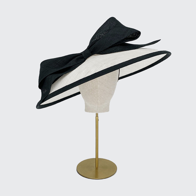 Fine straw sweep bell with large bow