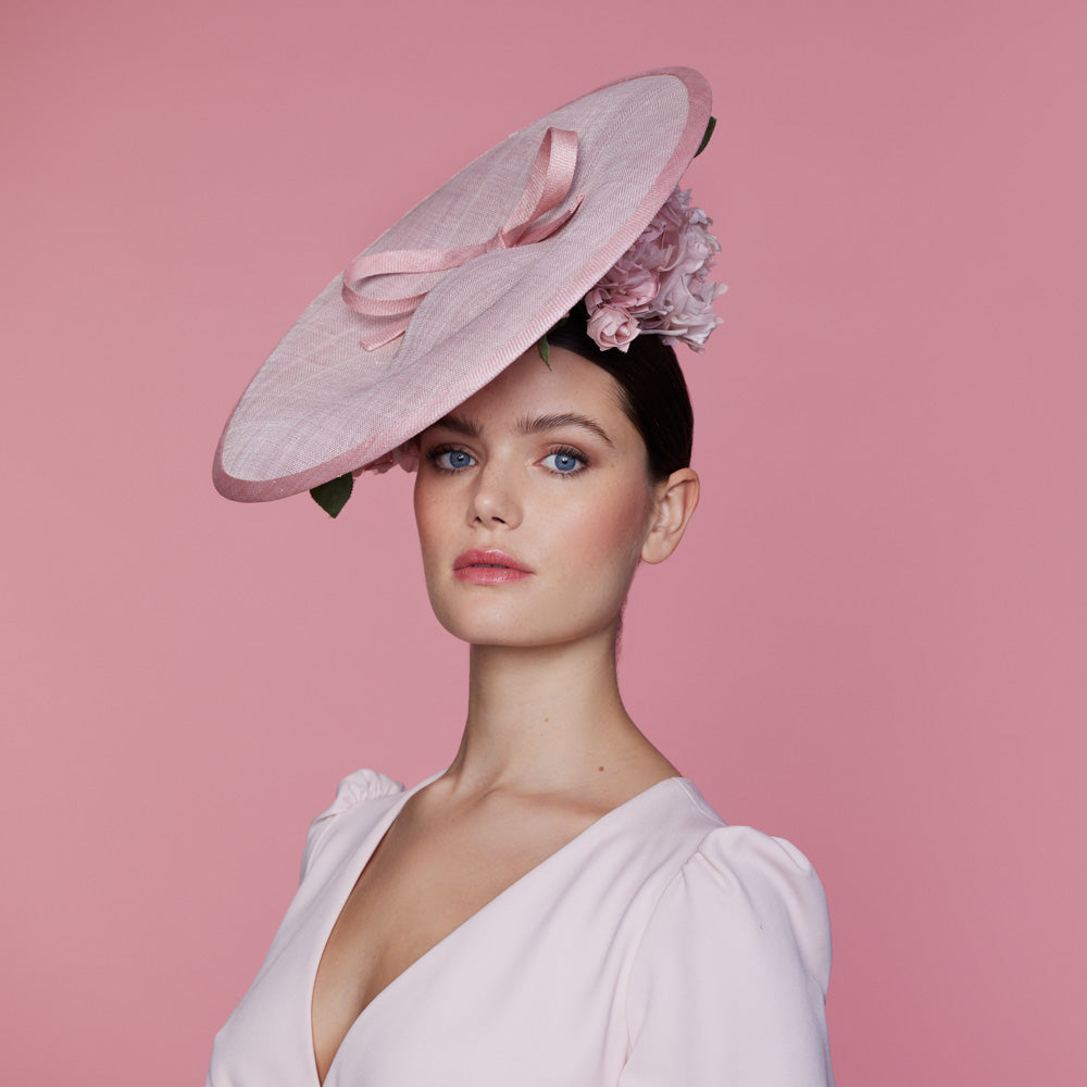 Pale pink disc with silk roses
