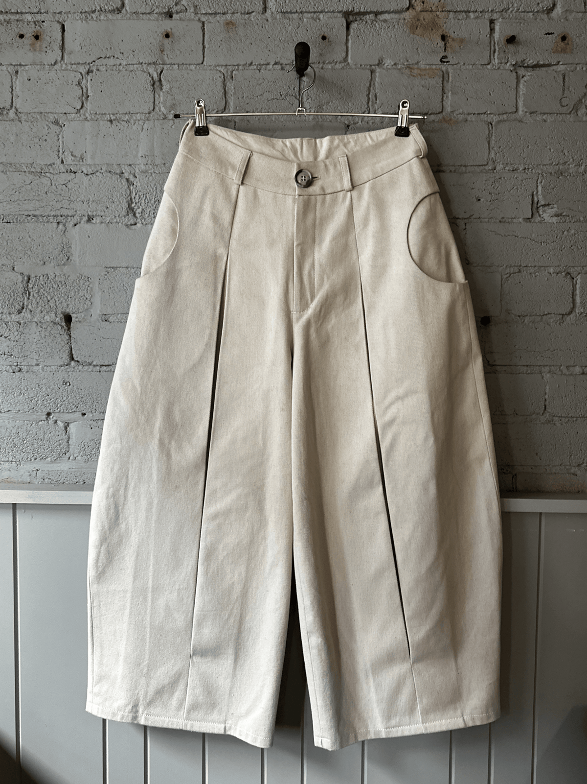 CREAM EXTREME PLEAT
