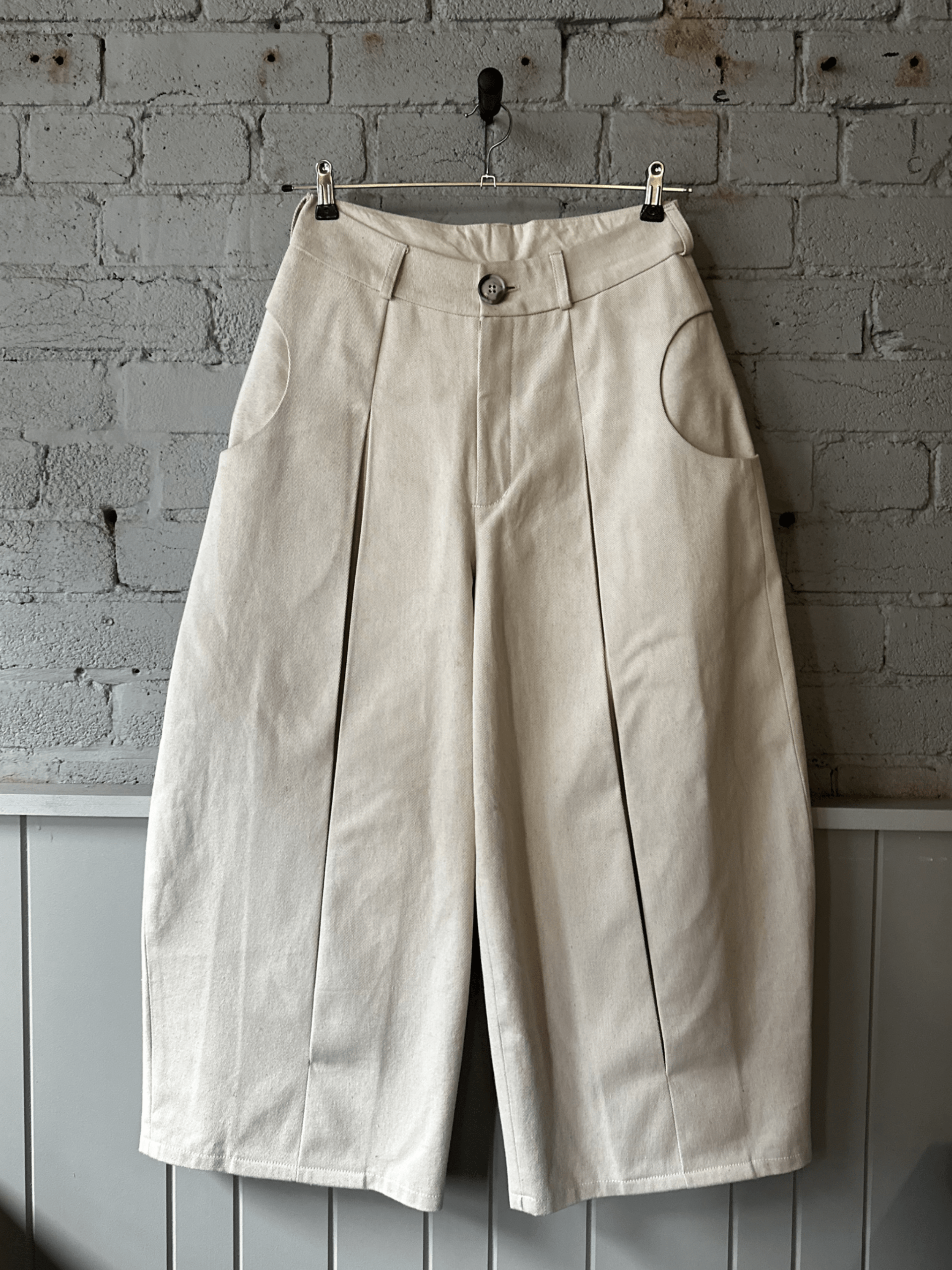 CREAM EXTREME PLEAT