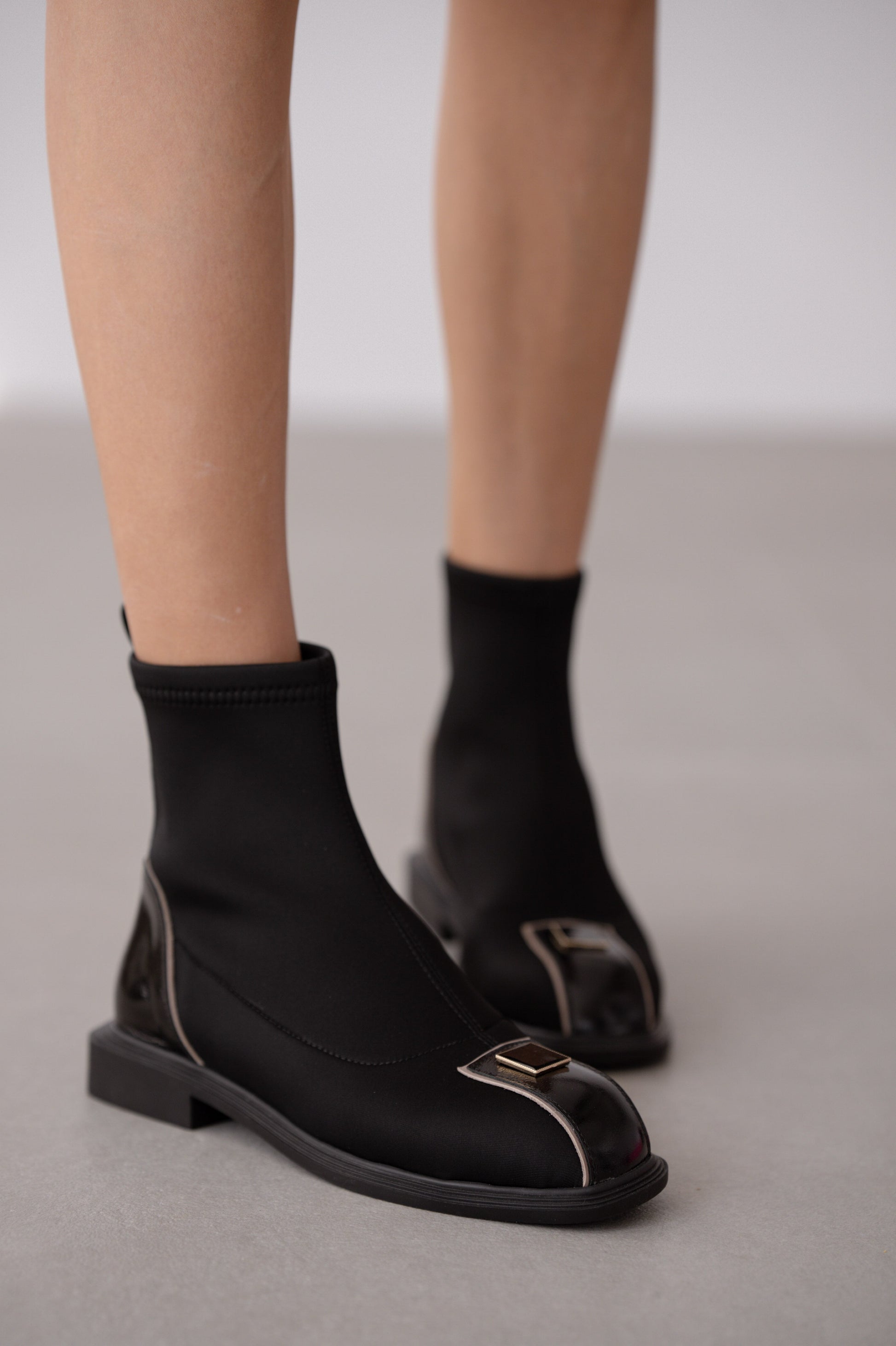 Snug Front Square Accessory Women's Stretch Boots