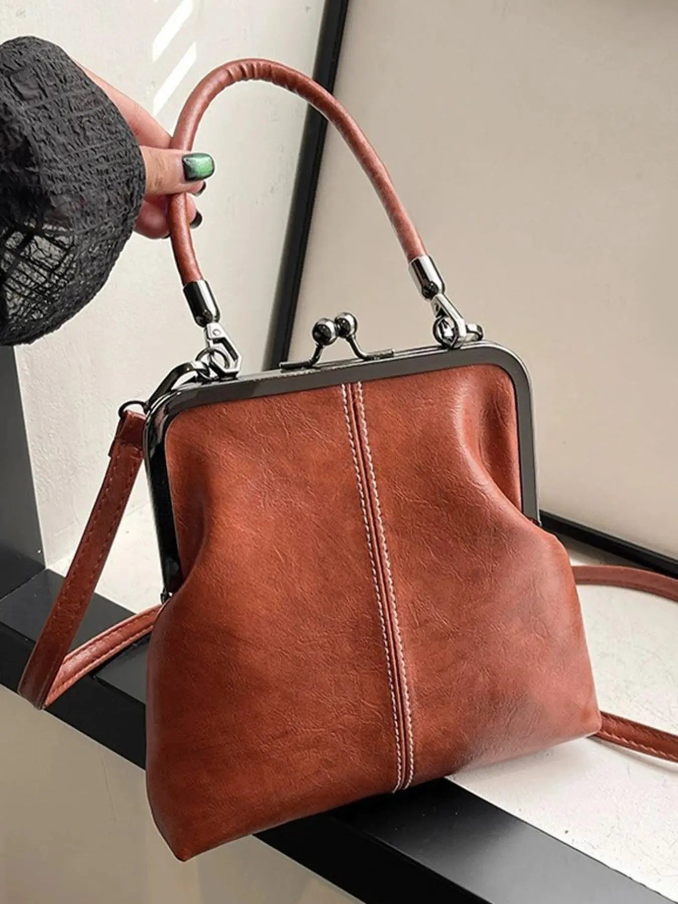 Women's Retro Fashion Shoulder Bag