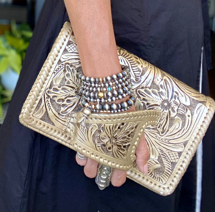 "Silver Flower Dance" Western-Style Clutch